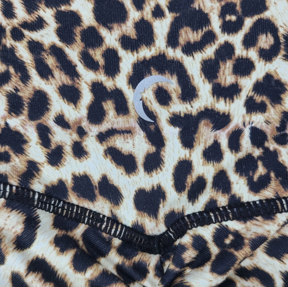 ZYIA Brilliant Scrunchy What Hi-Rise Leopard 7/8 24" Tight 1183 Size 6-8 - Picture 4 of 8